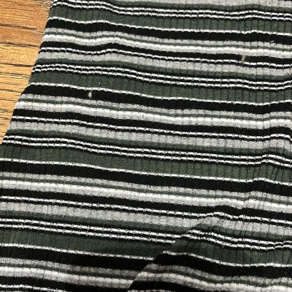 tee - Picture 2 of 3